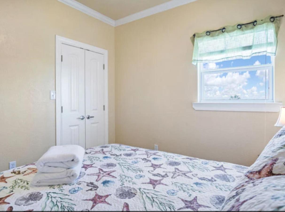 Fancy Nancy 2 Min Walk To Beach, Lyft, Pet-Friendly Bolivar Peninsula المظهر الخارجي الصورة