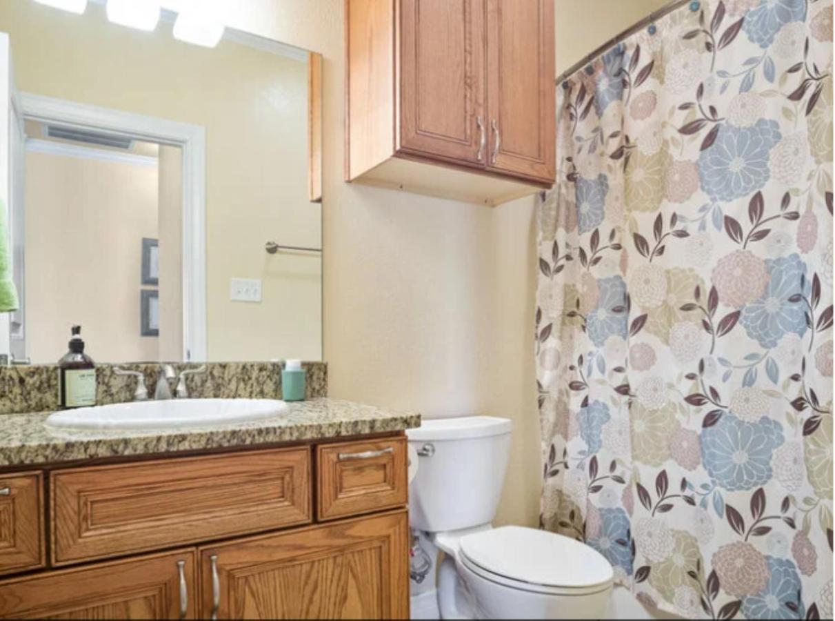 Fancy Nancy 2 Min Walk To Beach, Lyft, Pet-Friendly Bolivar Peninsula المظهر الخارجي الصورة