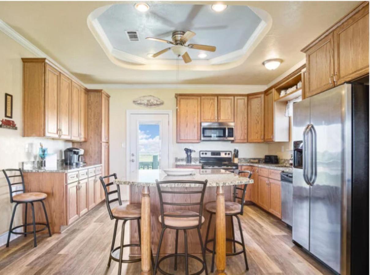 Fancy Nancy 2 Min Walk To Beach, Lyft, Pet-Friendly Bolivar Peninsula المظهر الخارجي الصورة